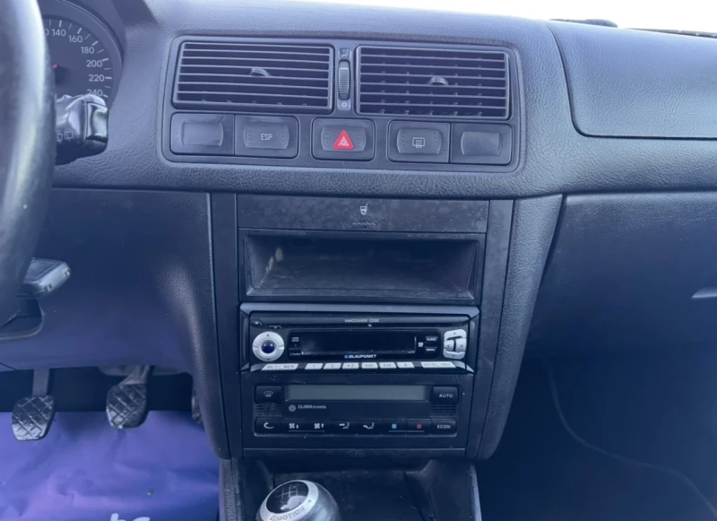 VW Golf 1.9 TDI / 4x4, снимка 8 - Автомобили и джипове - 53101436