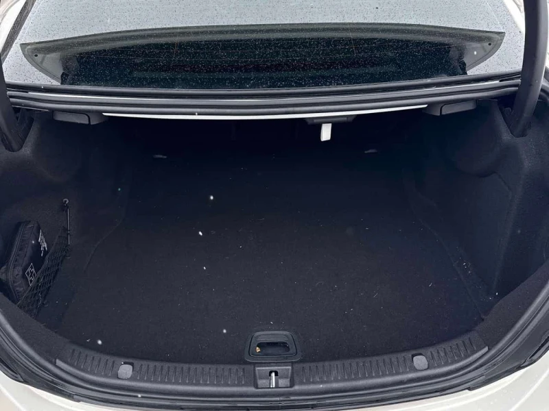 Mercedes-Benz E 400 CARFAX, снимка 9 - Автомобили и джипове - 53593972