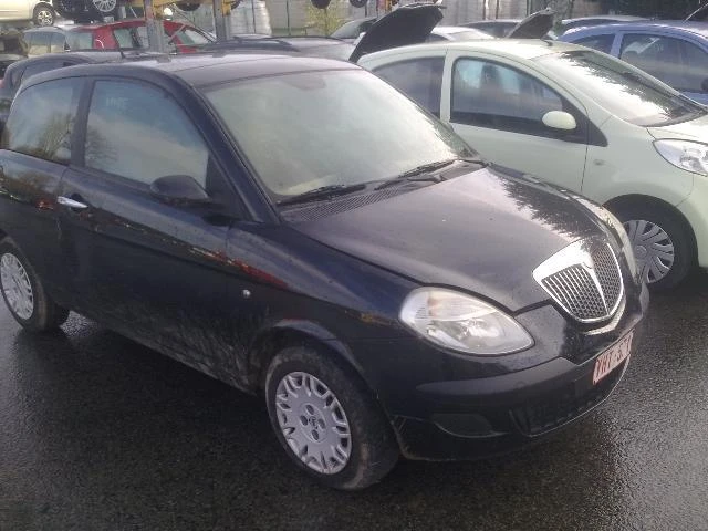 Lancia Ypsilon 1.3 MJET, снимка 2 - Автомобили и джипове - 48320049