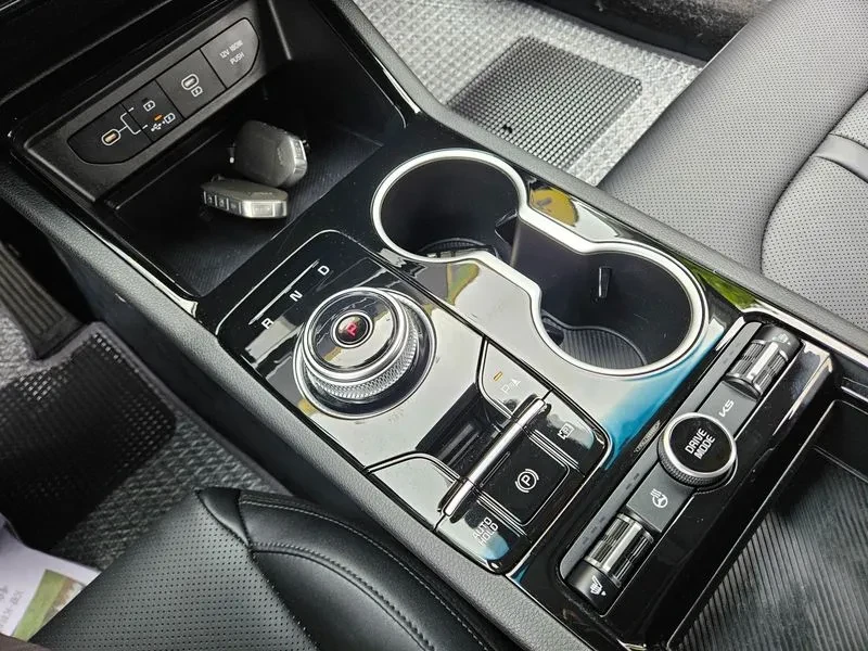 Kia K5 2.0 LPI TRENDY, снимка 12 - Автомобили и джипове - 54869629