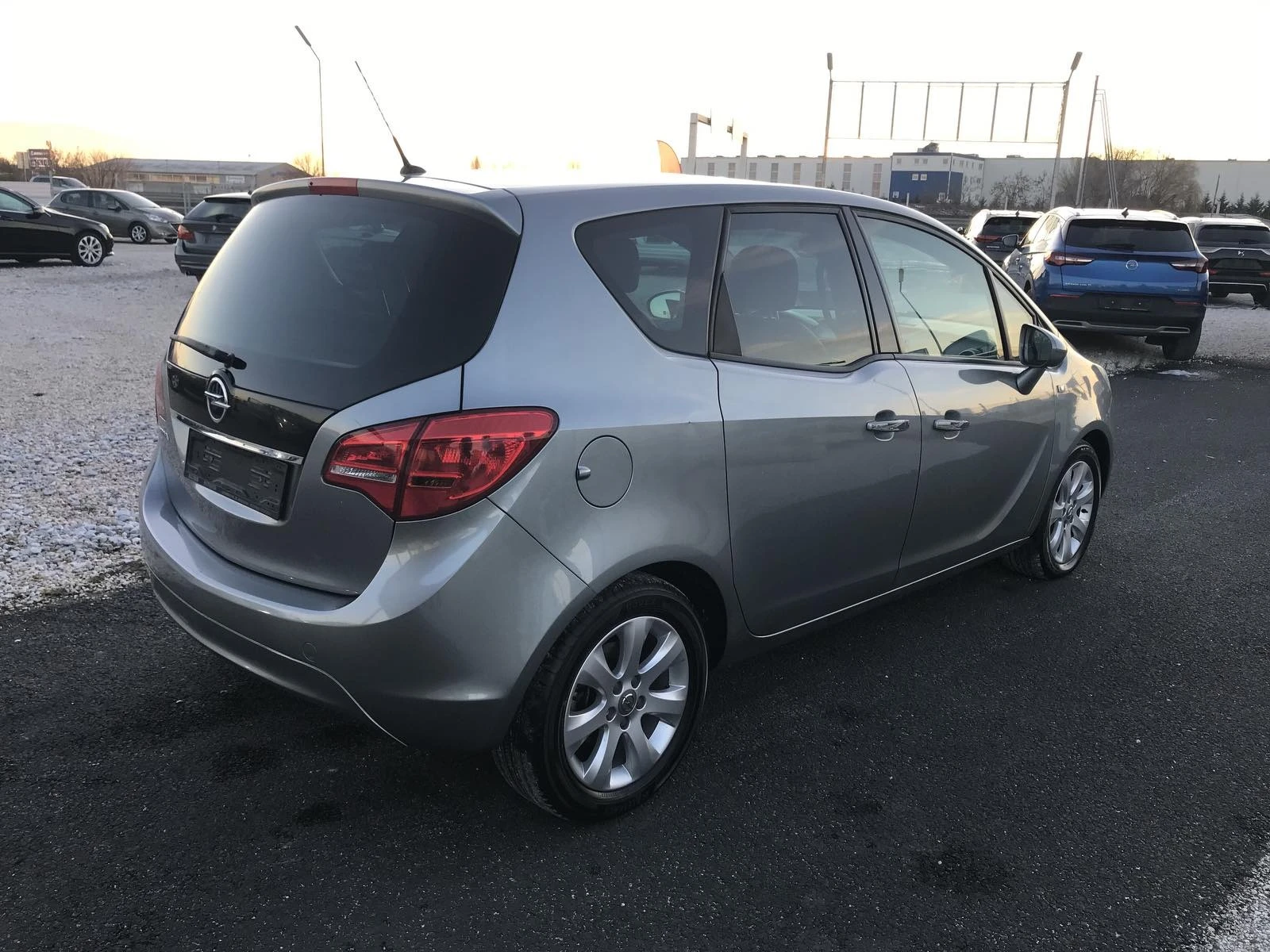 Opel Meriva 1.4 - изображение 4