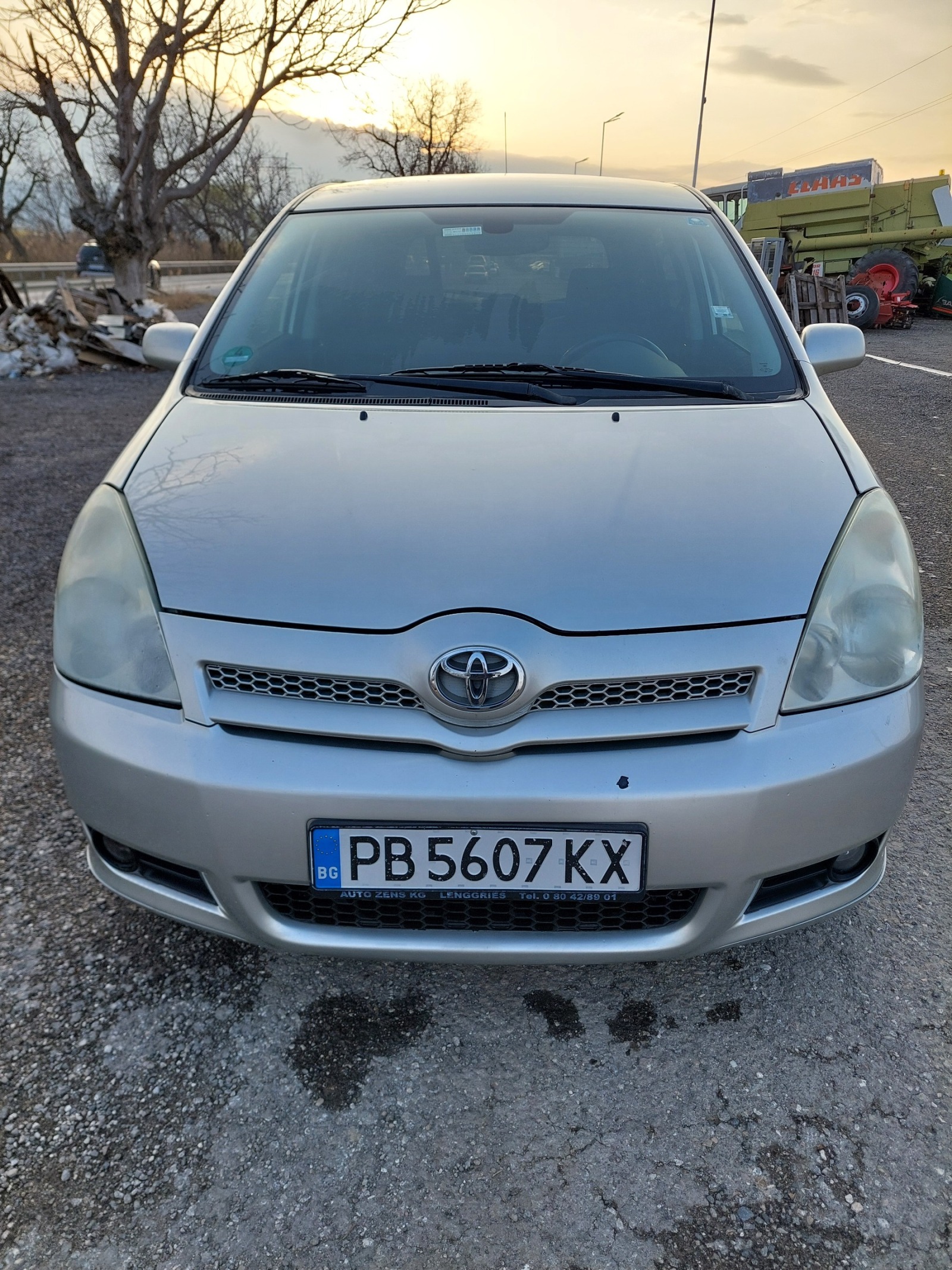 Toyota Corolla verso 2.2 D-CAT - изображение 1