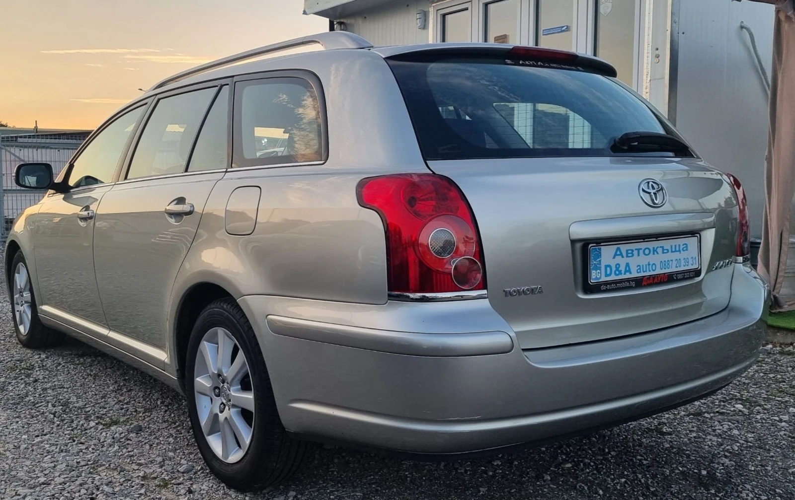 Toyota Avensis 2.4i Швейцария Facelift  - изображение 5