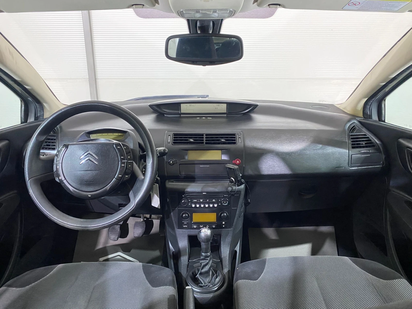 Citroen C4 1.6d - изображение 8