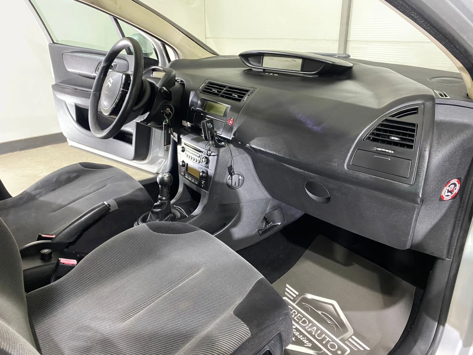 Citroen C4 1.6d - изображение 9