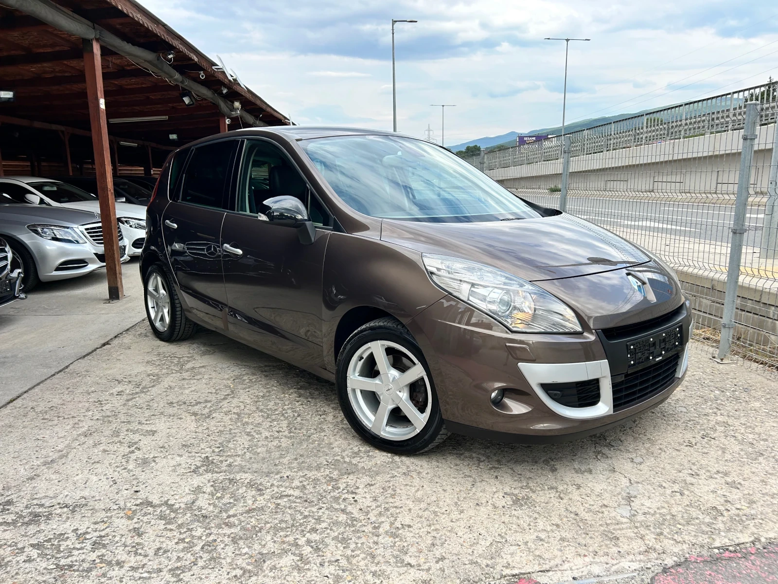 Renault Scenic X-MOD 2.0dci 160к.с - изображение 5