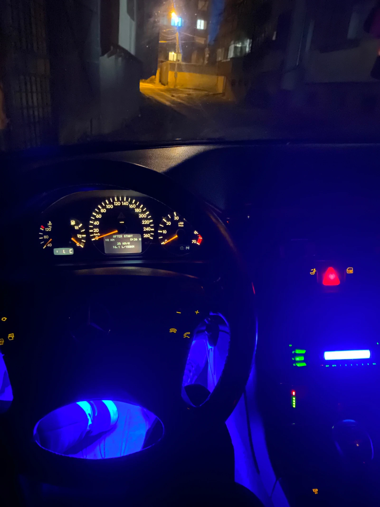 Mercedes-Benz E 200 Face-lift | Mobile.bg   3