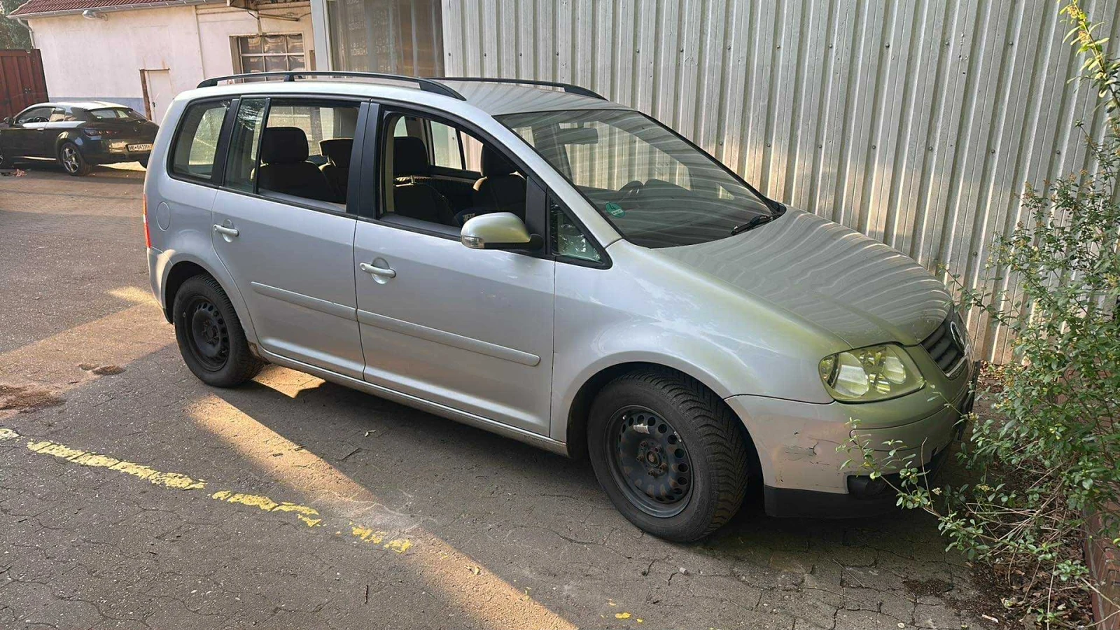 VW Touran 2.0 TDI - изображение 8