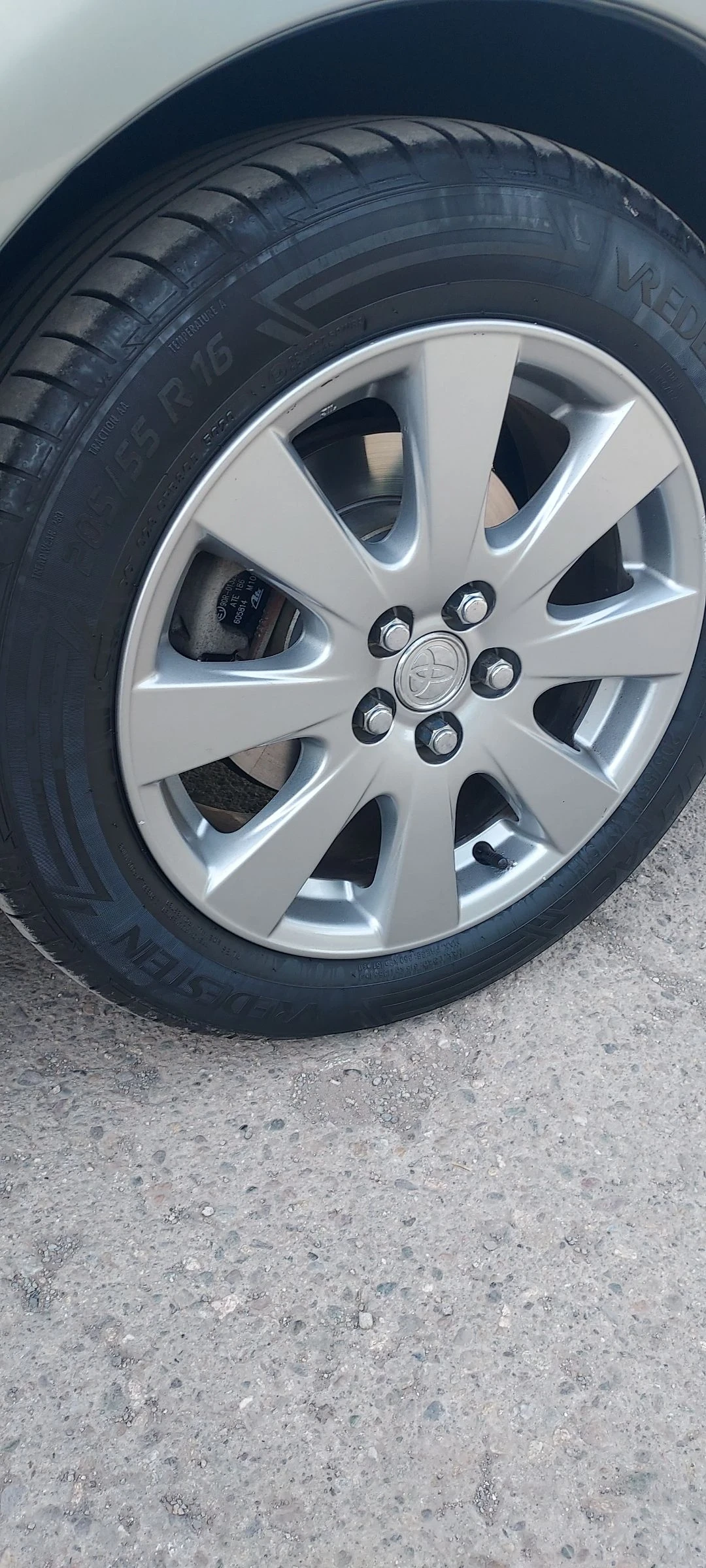 Toyota Avensis, снимка 11 - Автомобили и джипове - 53816997