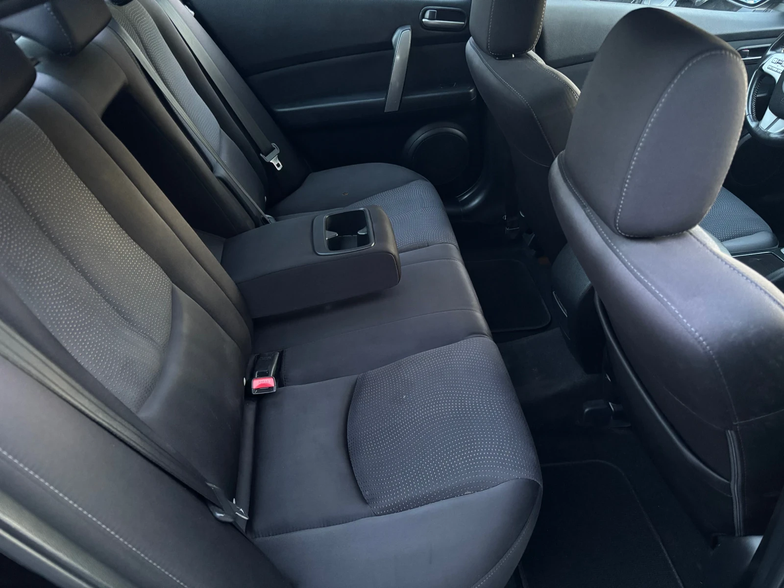 Mazda 6 2.0 i СЕДАН, снимка 6 - Автомобили и джипове - 53831401