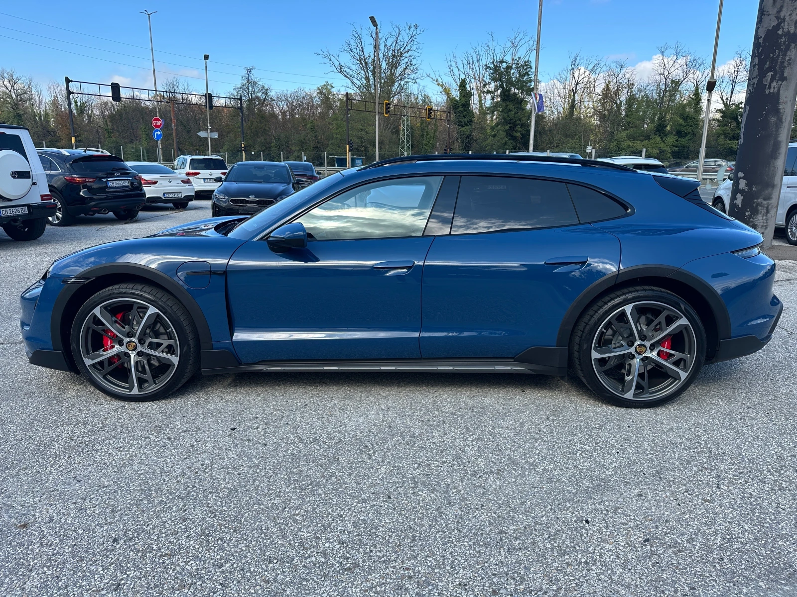 Porsche Taycan 4s обдухване завиваща ос BOSE, снимка 7 - Автомобили и джипове - 53950206