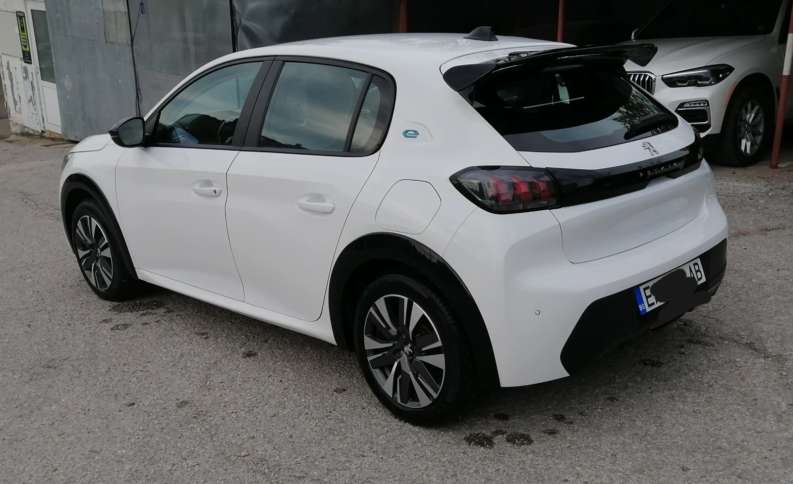 Peugeot 208 e 208, снимка 2 - Автомобили и джипове - 54085630