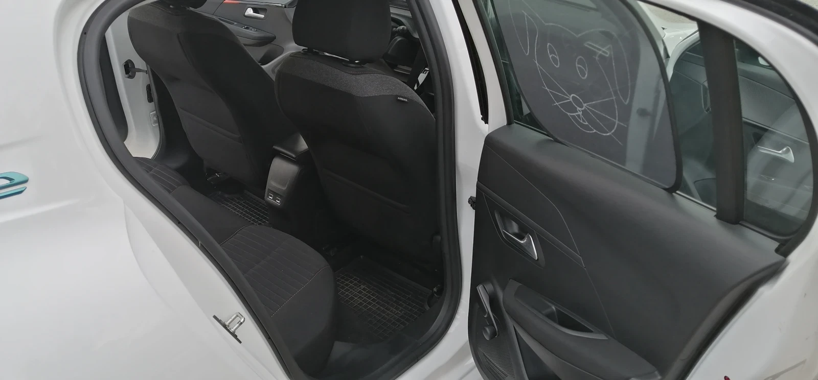 Peugeot 208 e 208, снимка 15 - Автомобили и джипове - 54085630