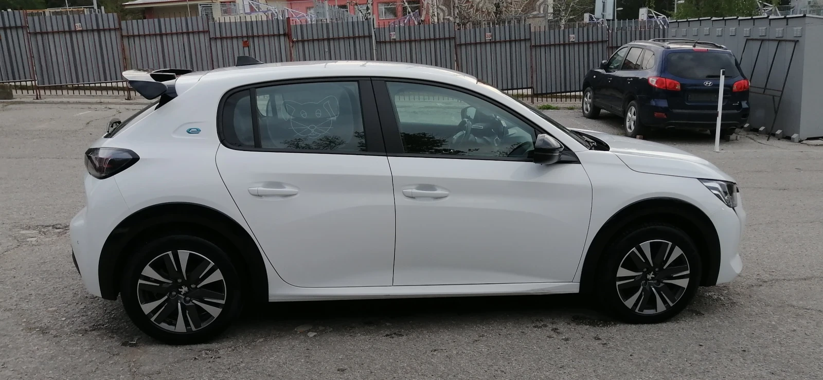 Peugeot 208 e 208, снимка 5 - Автомобили и джипове - 54085630