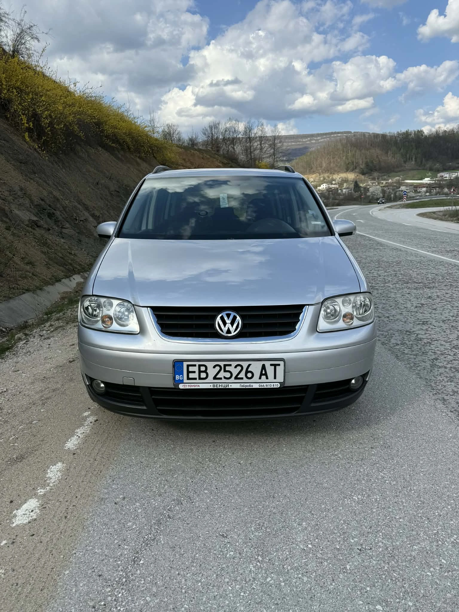 VW Touran 2.0 TDi 6+ 1 места Highline