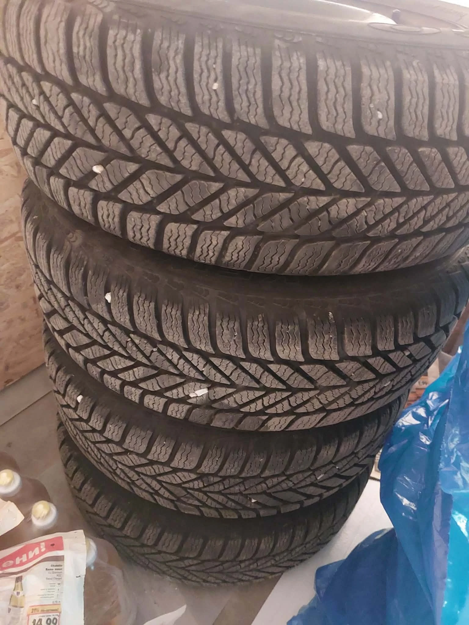 VW Touran 2.0 TDi 6+ 1 места Highline, снимка 15 - Автомобили и джипове - 54102655