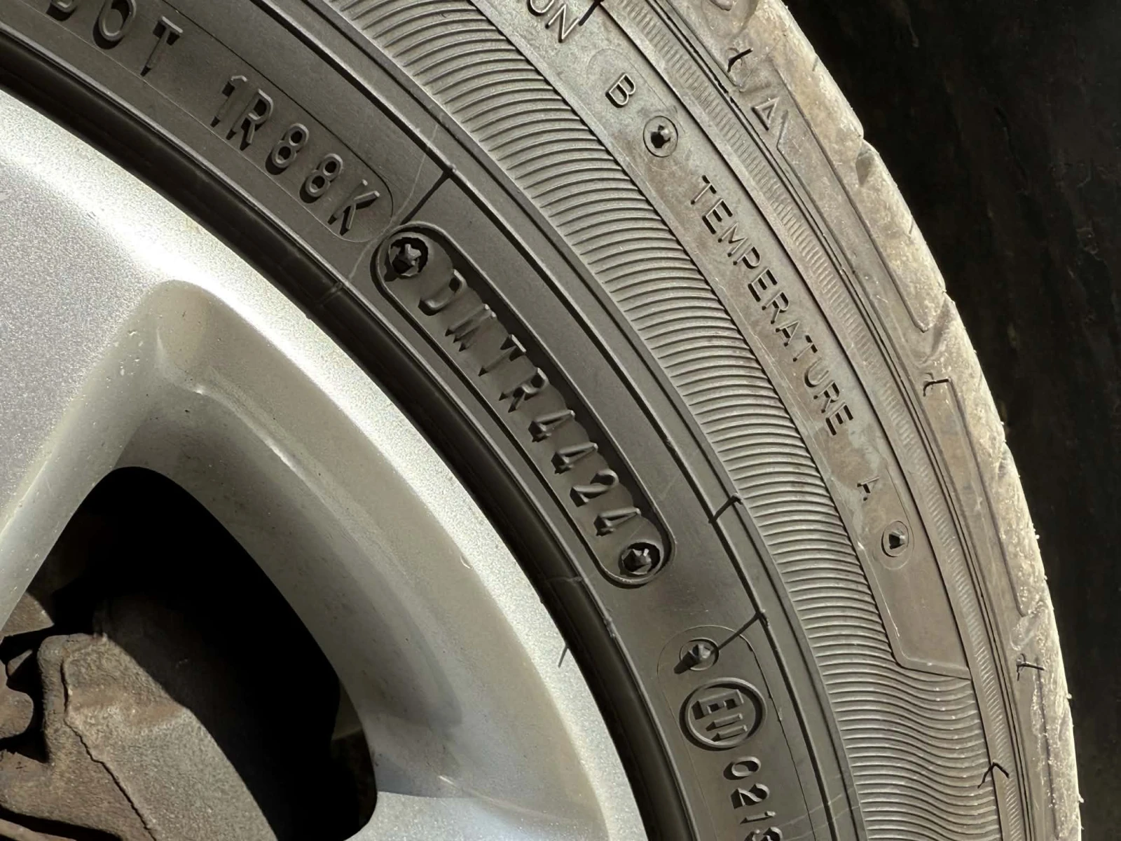 VW Touran 2.0 TDi 6+ 1 места Highline, снимка 11 - Автомобили и джипове - 54102655