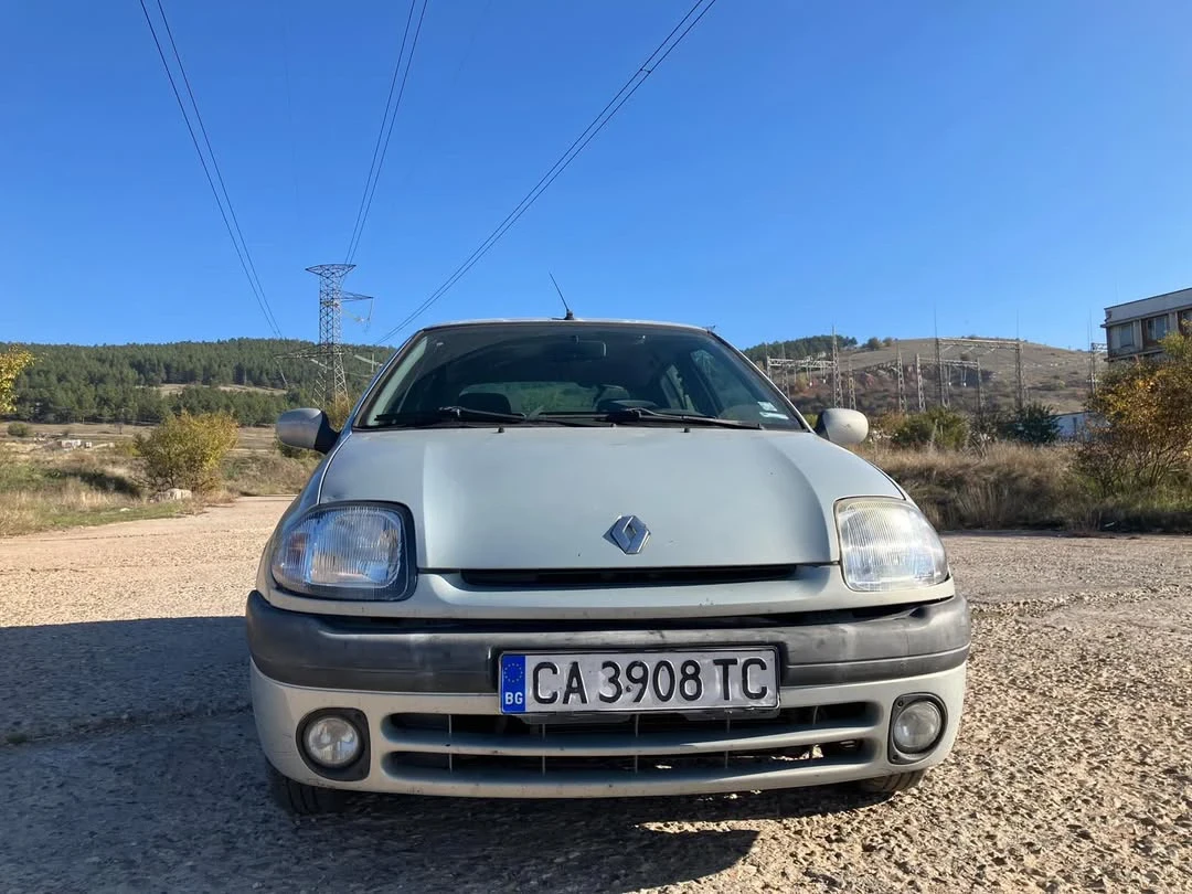Renault Clio, снимка 5 - Автомобили и джипове - 54280593