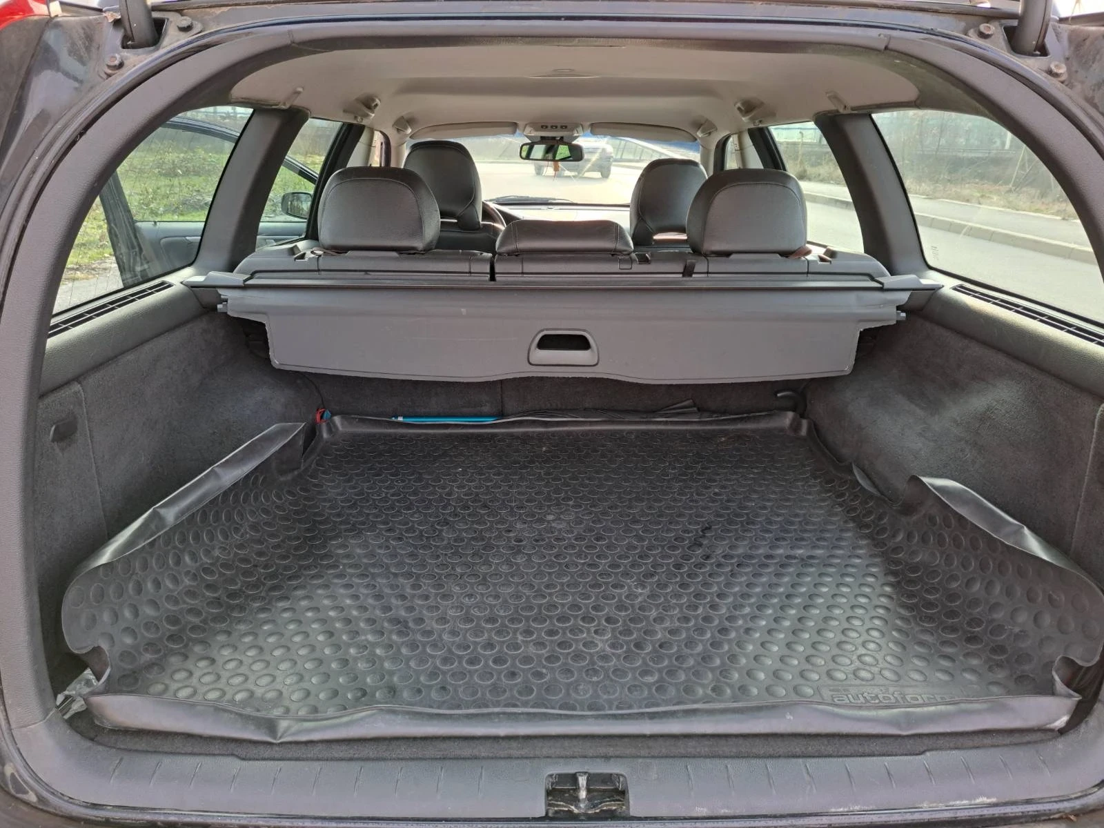 Volvo V70 2.4D5, снимка 8 - Автомобили и джипове - 54731817