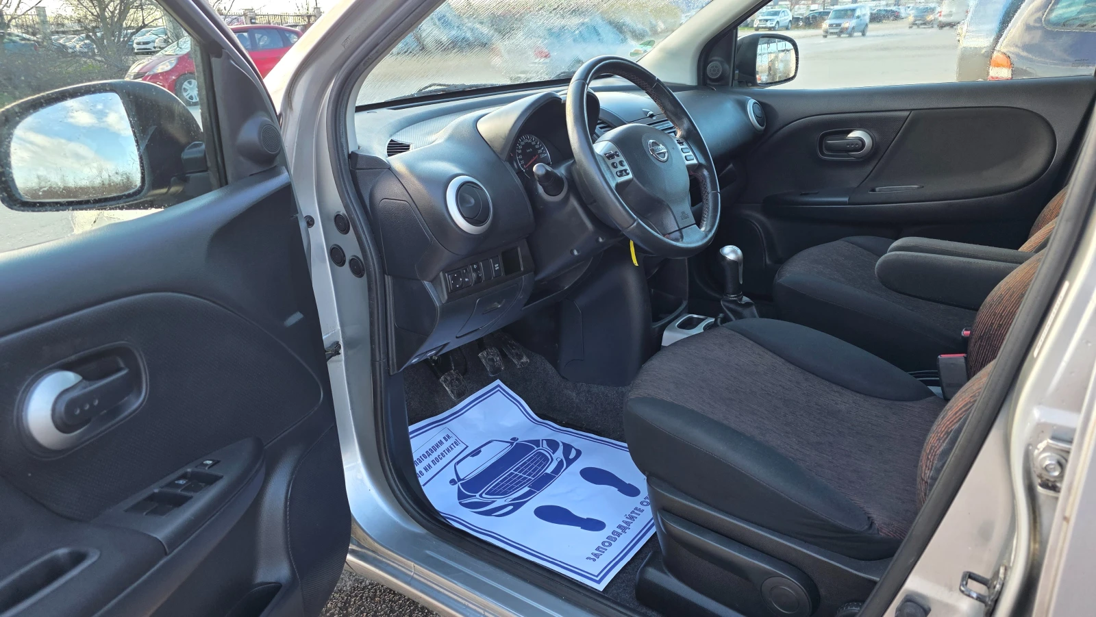 Nissan Note FACE LIFT/1.4i/88hp, снимка 6 - Автомобили и джипове - 54768348
