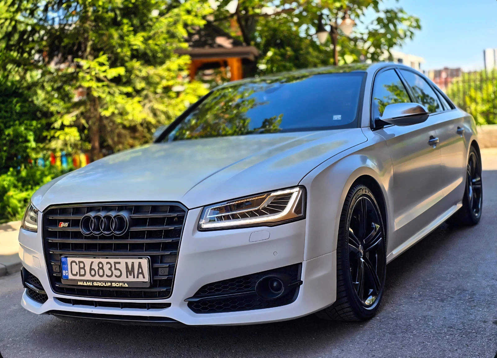 Audi S8 Plus Ceramic brakes Бял Сатен, снимка 2 - Автомобили и джипове - 54932549