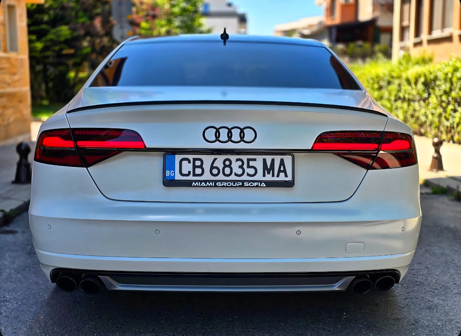 Audi S8 Plus Ceramic brakes Бял Сатен, снимка 4 - Автомобили и джипове - 54932549