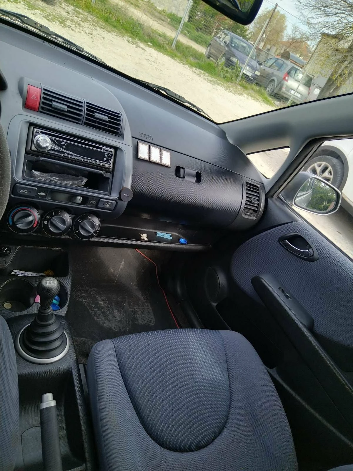 Honda Jazz, снимка 4 - Автомобили и джипове - 55076099