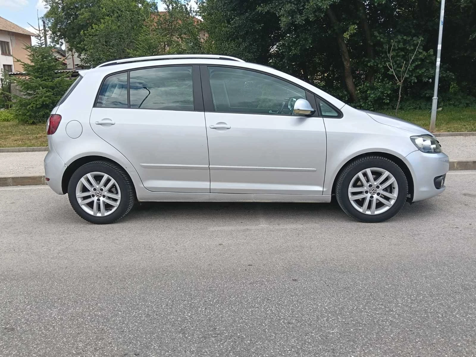 VW Golf Plus 1.6 LPG, снимка 7 - Автомобили и джипове - 55211379
