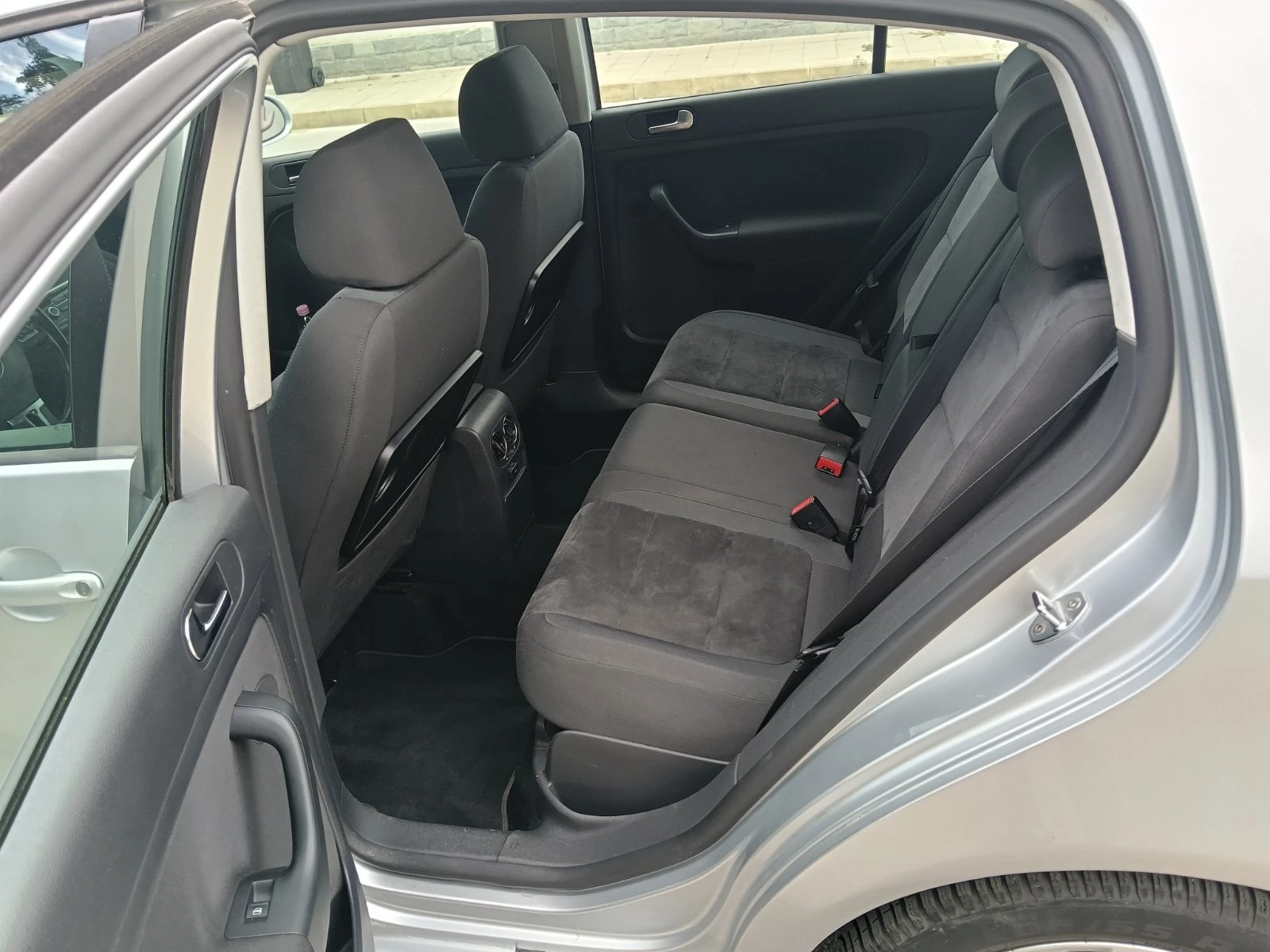 VW Golf Plus 1.6 LPG, снимка 10 - Автомобили и джипове - 55211379