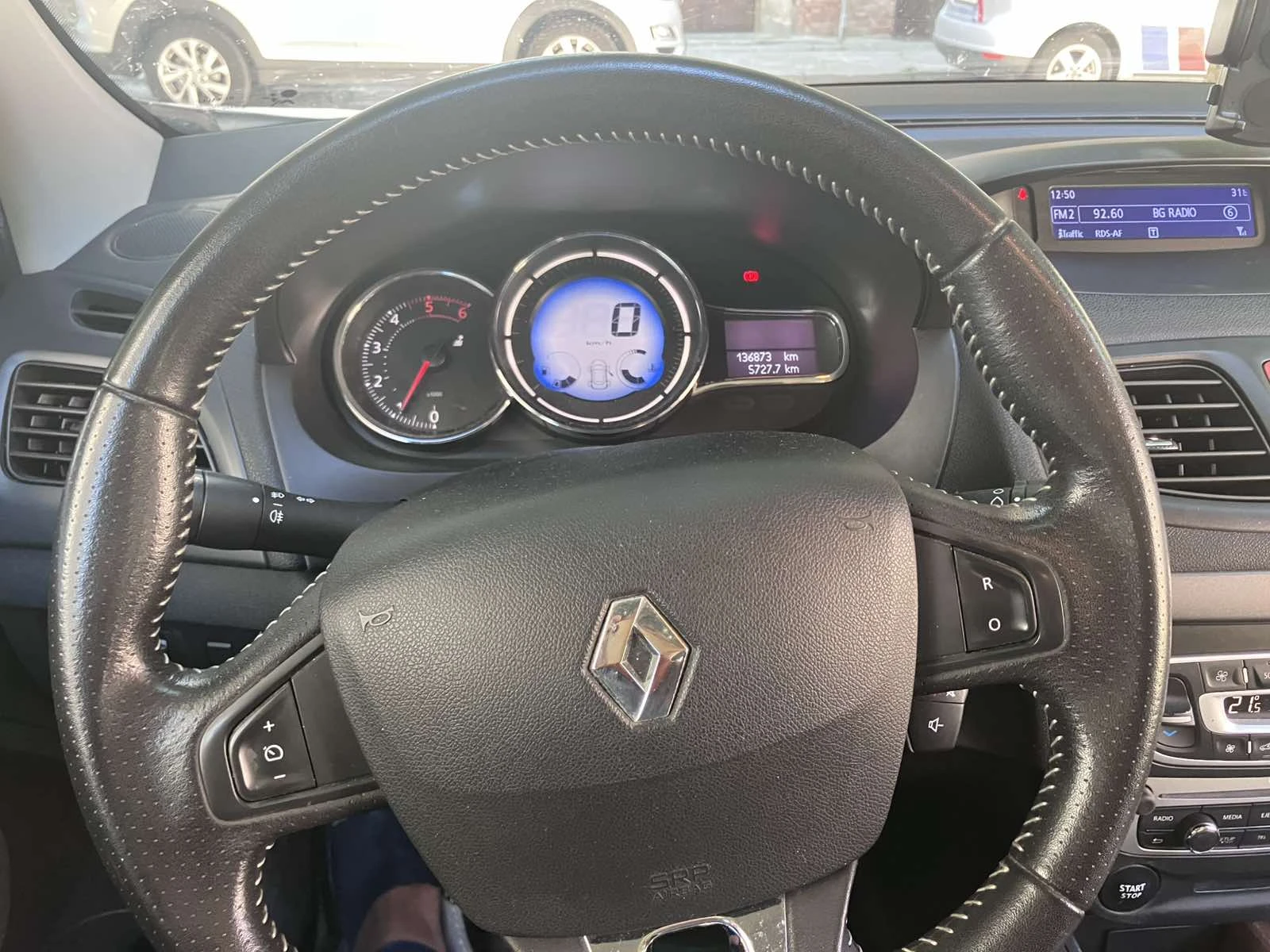 Renault Fluence, снимка 3 - Автомобили и джипове - 55586250