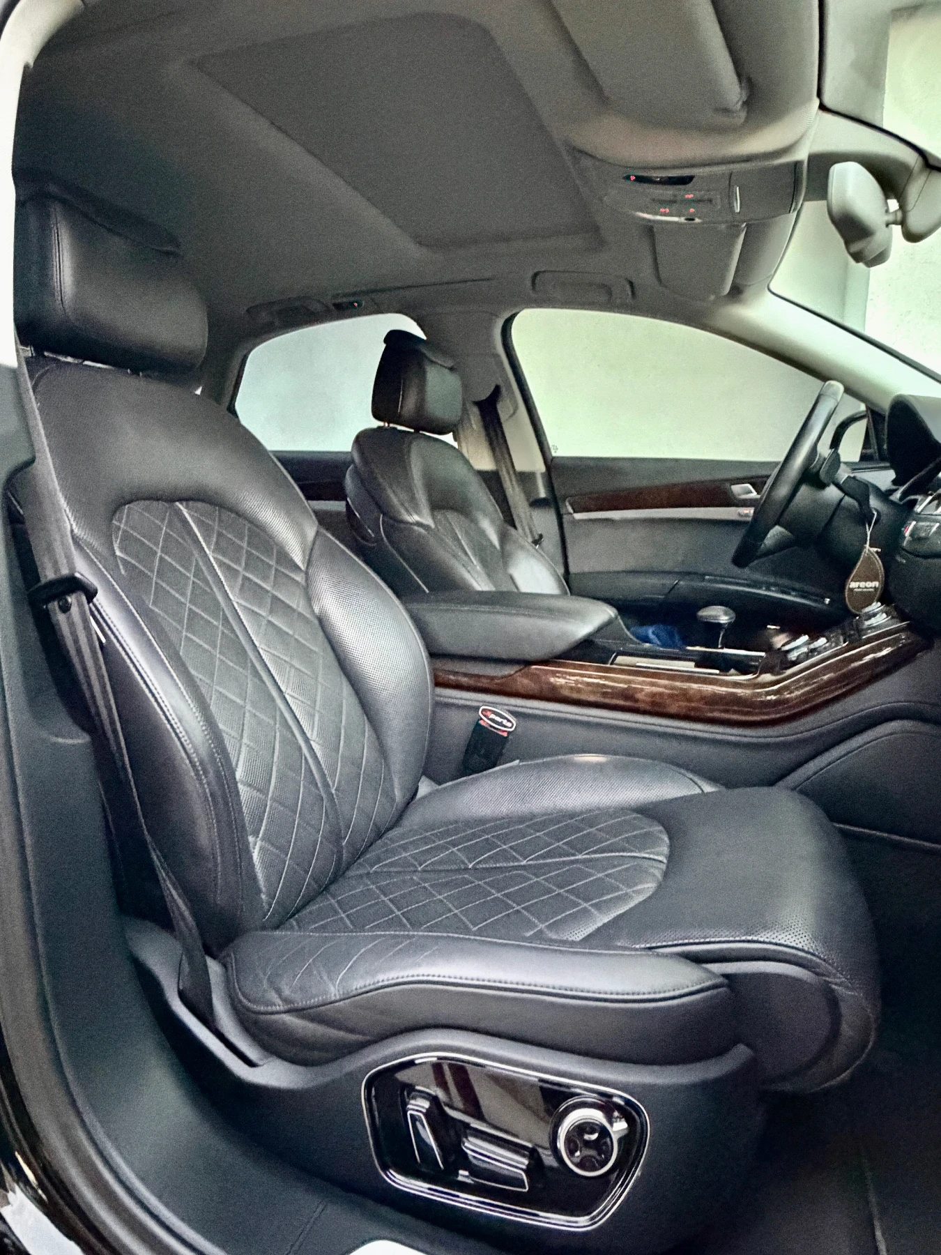 Audi A8, снимка 15 - Автомобили и джипове - 55972118