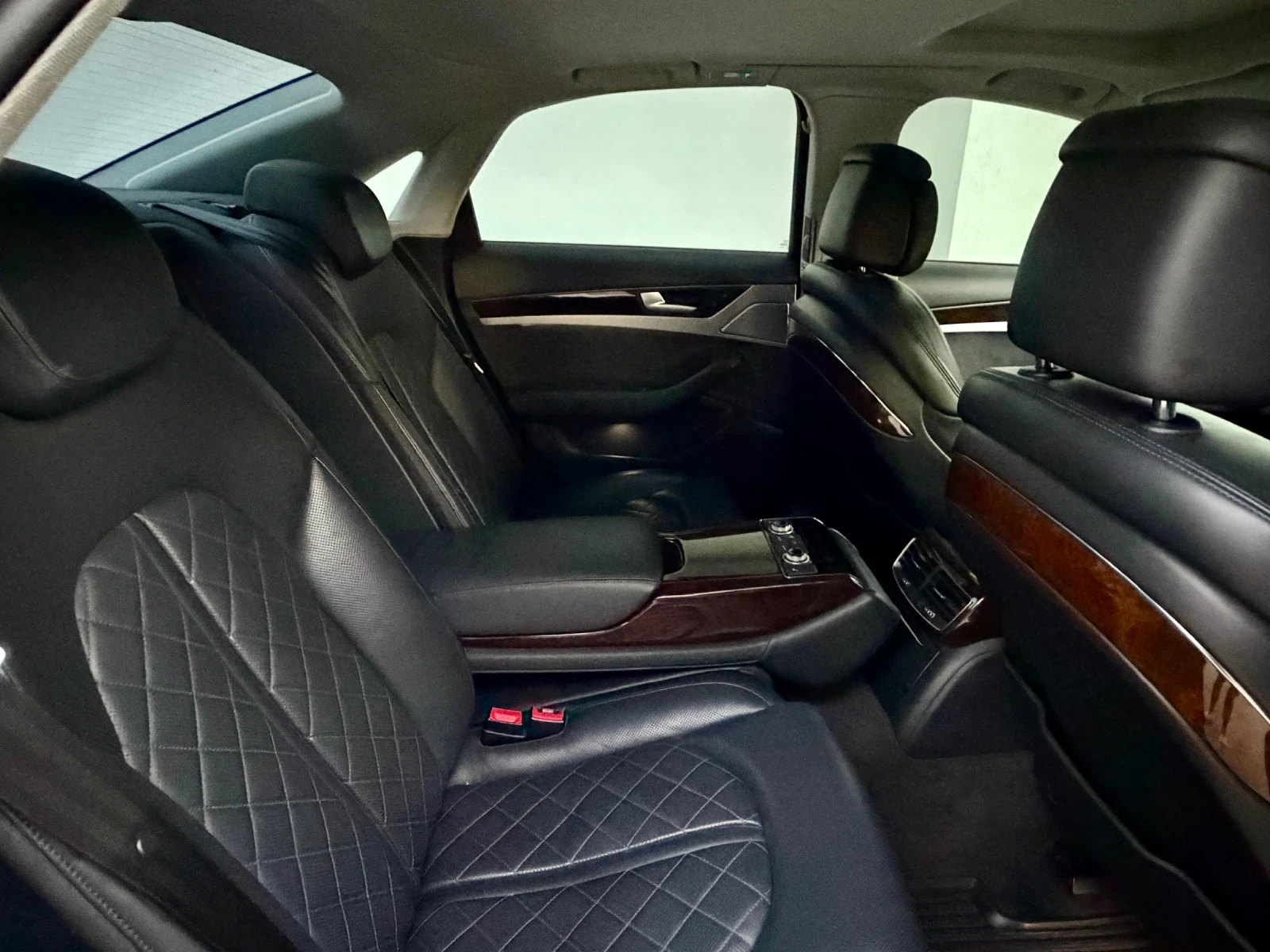 Audi A8, снимка 17 - Автомобили и джипове - 55972118