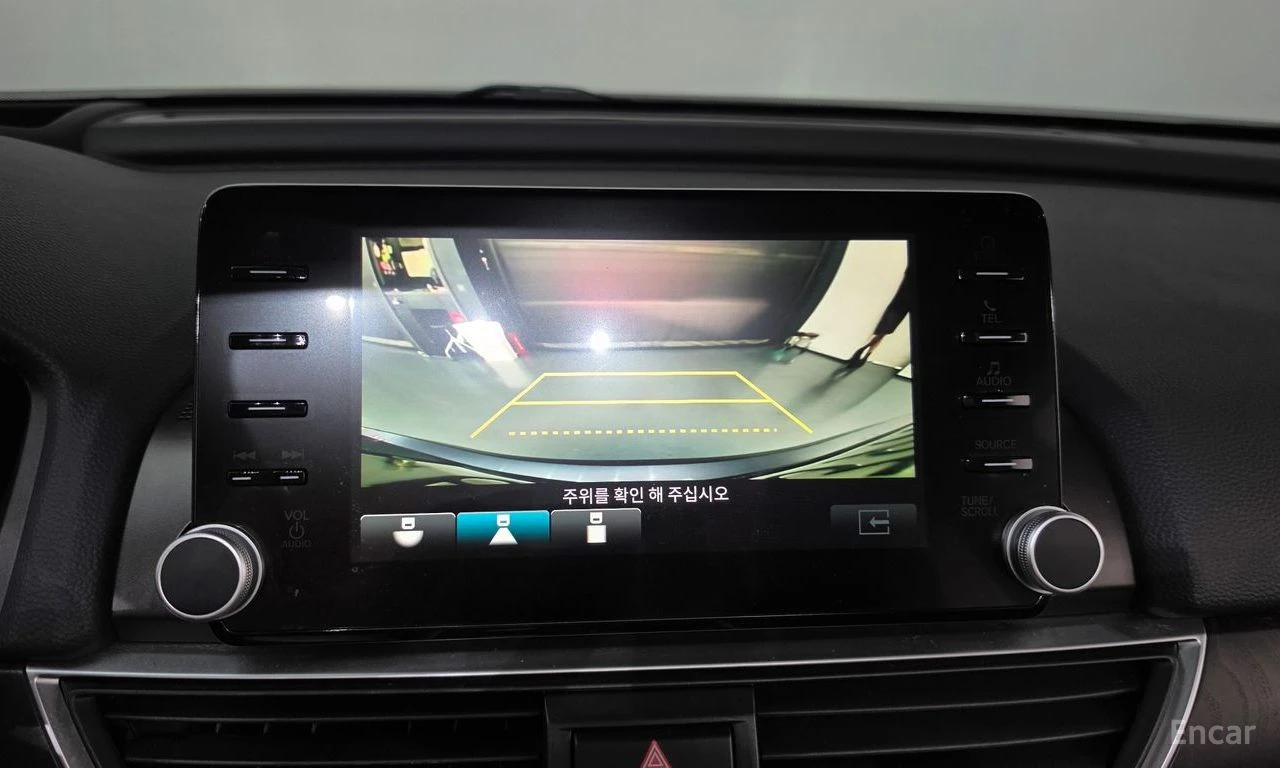 Honda Accord 2.0* TURBO* SPORT* DISTRONIC* ХЕДЪП* КРАЙНА ЦЕНА, снимка 14 - Автомобили и джипове - 55987663