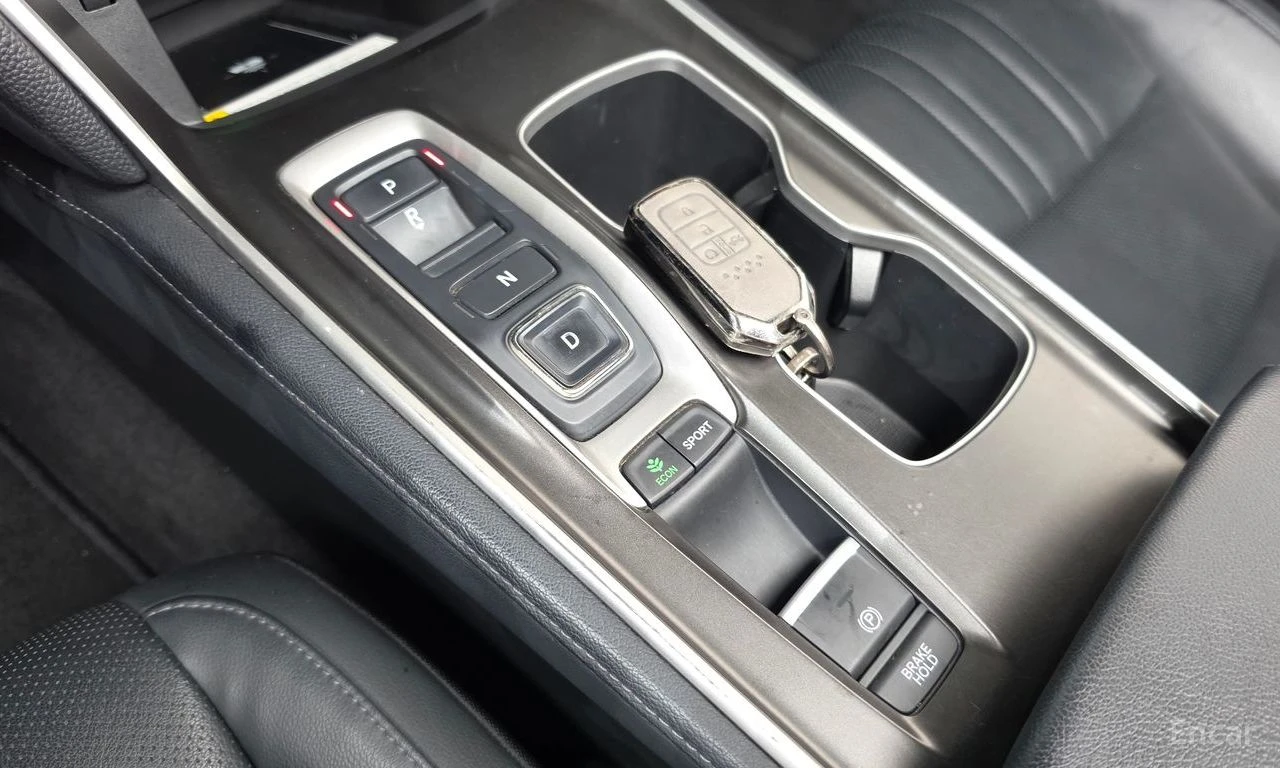 Honda Accord 2.0* TURBO* SPORT* DISTRONIC* ХЕДЪП* КРАЙНА ЦЕНА, снимка 15 - Автомобили и джипове - 55987663