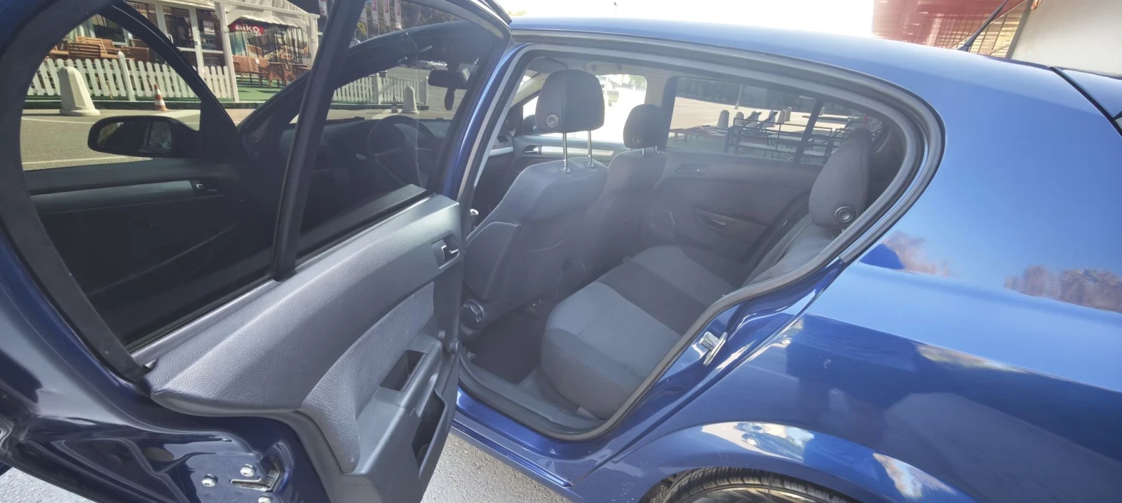 Opel Astra 1.9 CDTI, снимка 11 - Автомобили и джипове - 56737792