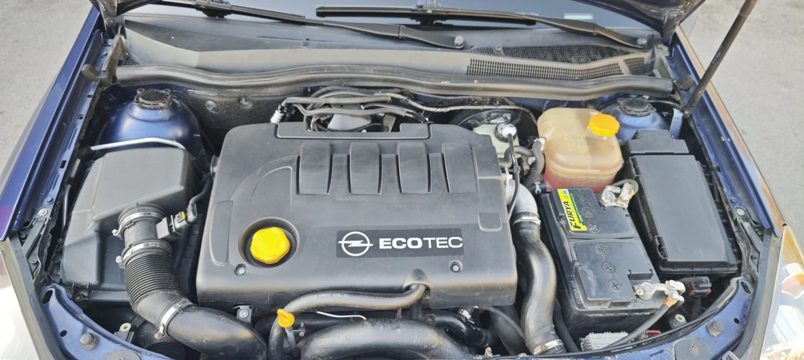 Opel Astra 1.9 CDTI, снимка 13 - Автомобили и джипове - 56737792