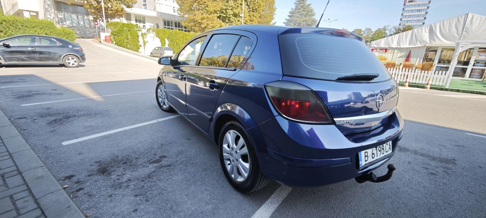 Opel Astra 1.9 CDTI, снимка 4 - Автомобили и джипове - 56737792