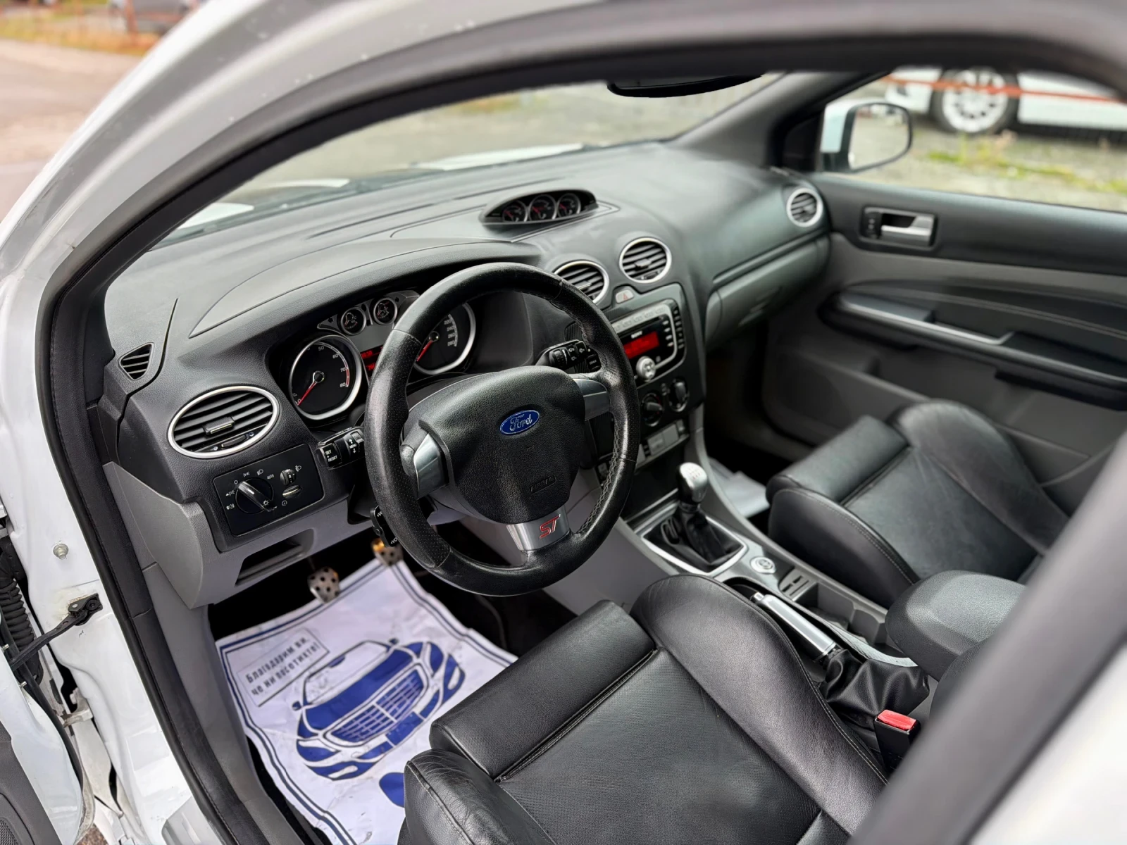 Ford Focus ST 2.5i Facelift Hp Edition , снимка 6 - Автомобили и джипове - 56749081