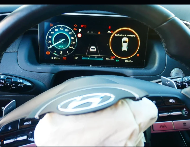 Hyundai Tucson 1.6 CRDI 48v AWD Дизел на части, снимка 4 - Автомобили и джипове - 52356326