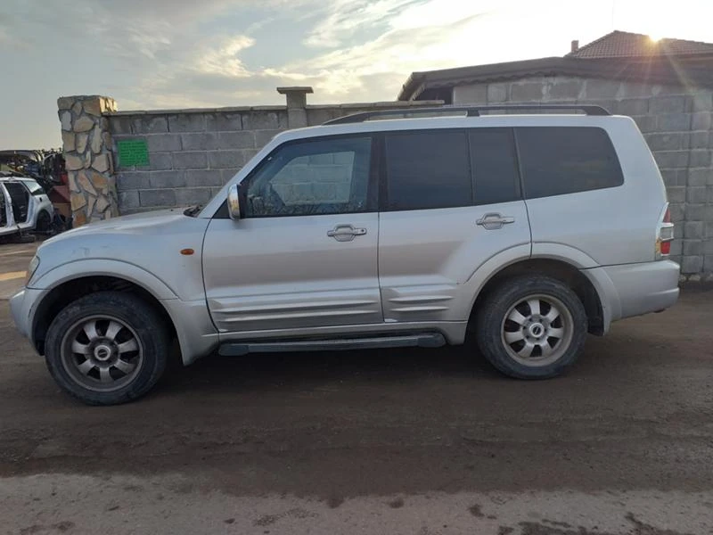 Mitsubishi Pajero 3.2DID 165к.с., снимка 3 - Автомобили и джипове - 46531792