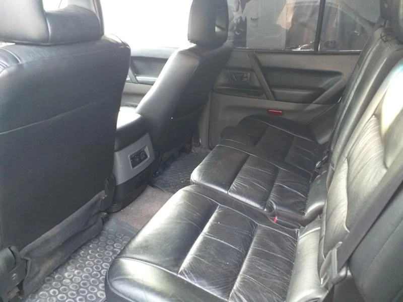 Mitsubishi Pajero 3.2DID 165к.с., снимка 8 - Автомобили и джипове - 46531792