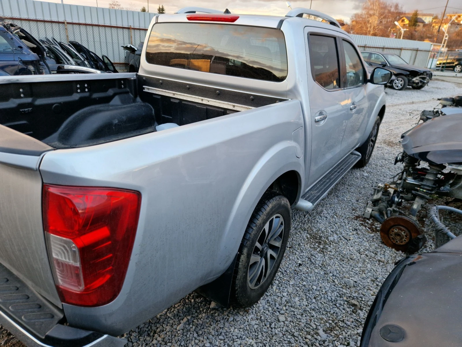 Nissan Navara Nissan Navara D23 NP300 2.3dci 190кс на части - изображение 4