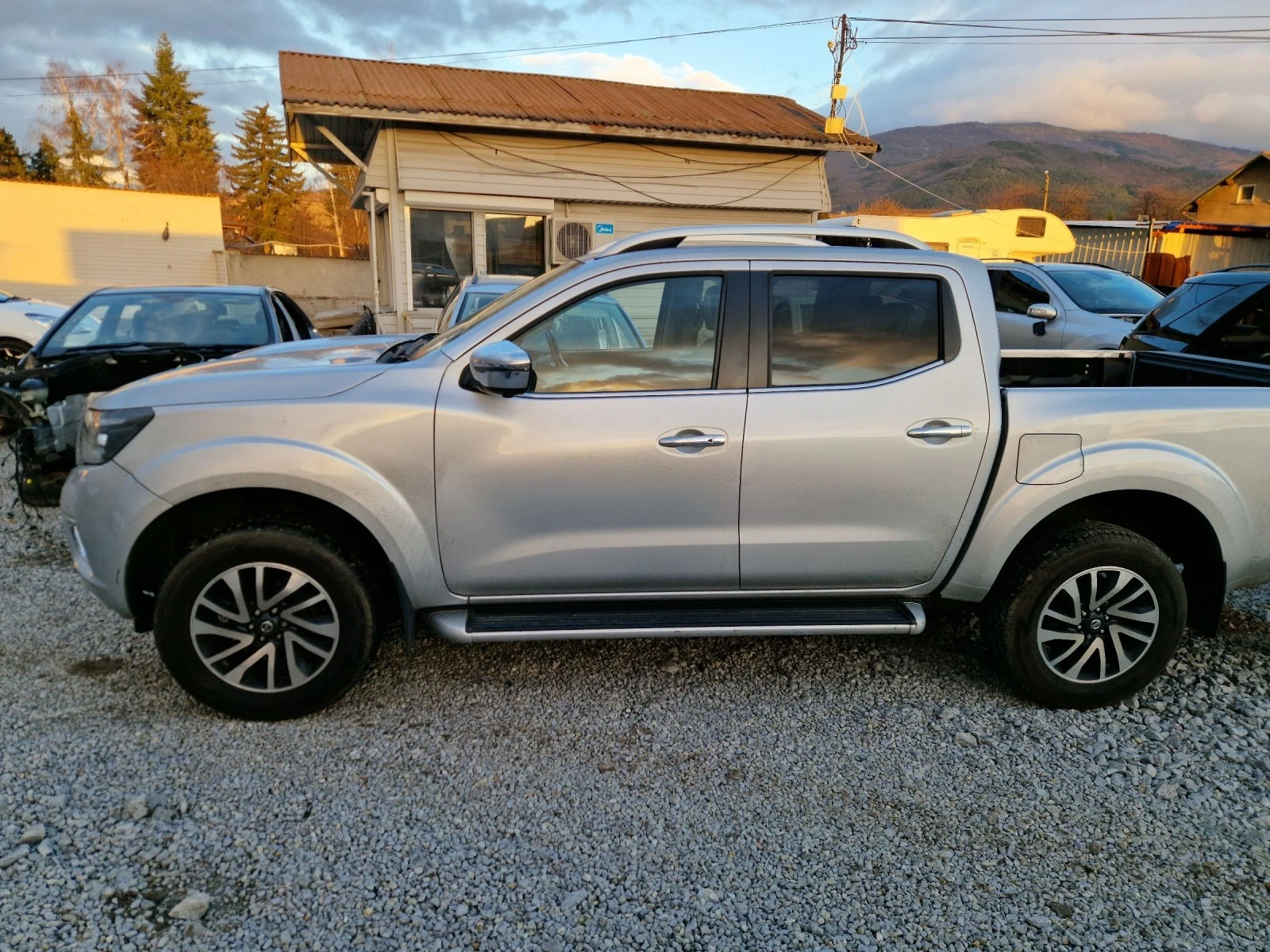 Nissan Navara Nissan Navara D23 NP300 2.3dci 190кс на части - изображение 5