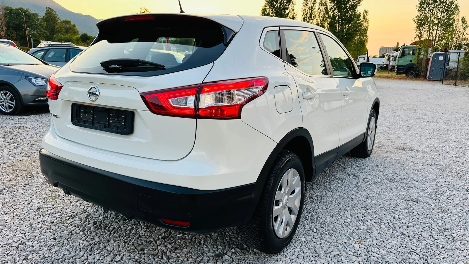 Nissan Qashqai Бензин 6 скорости  - изображение 4