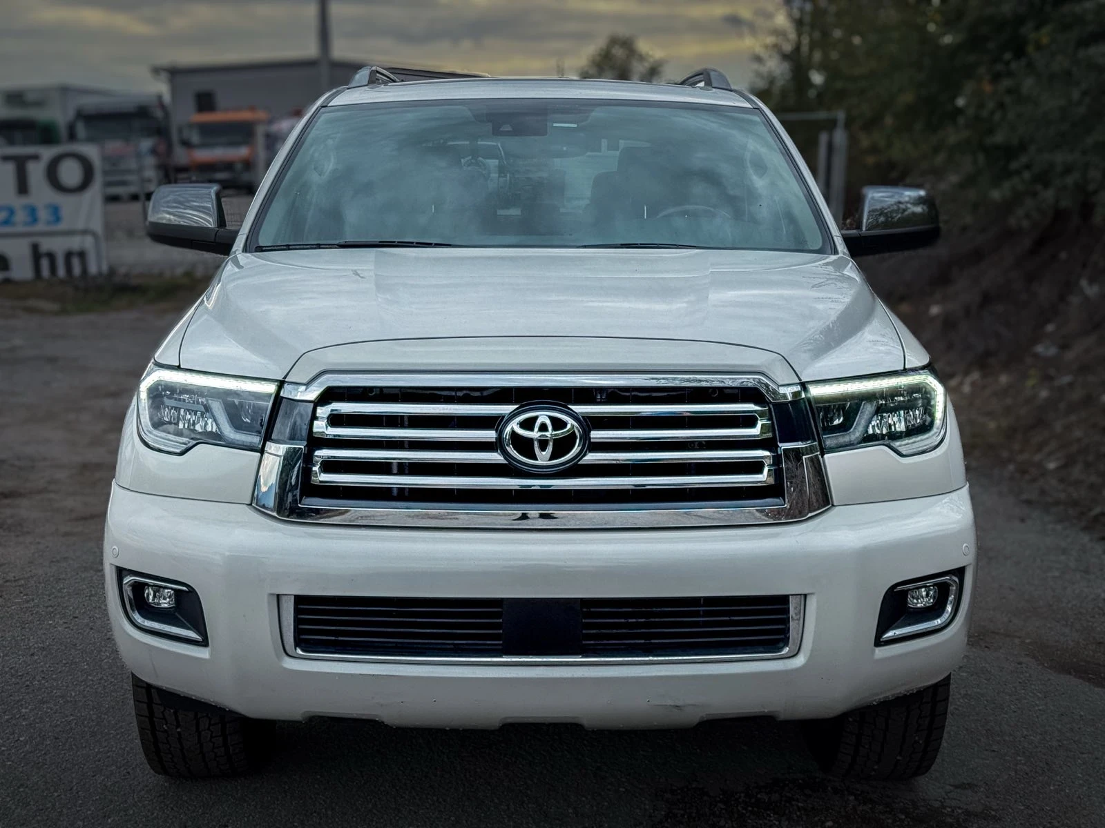 Toyota Sequoia 5.7i V8 4x4 Platinum  | Mobile.bg � ����������� 2
