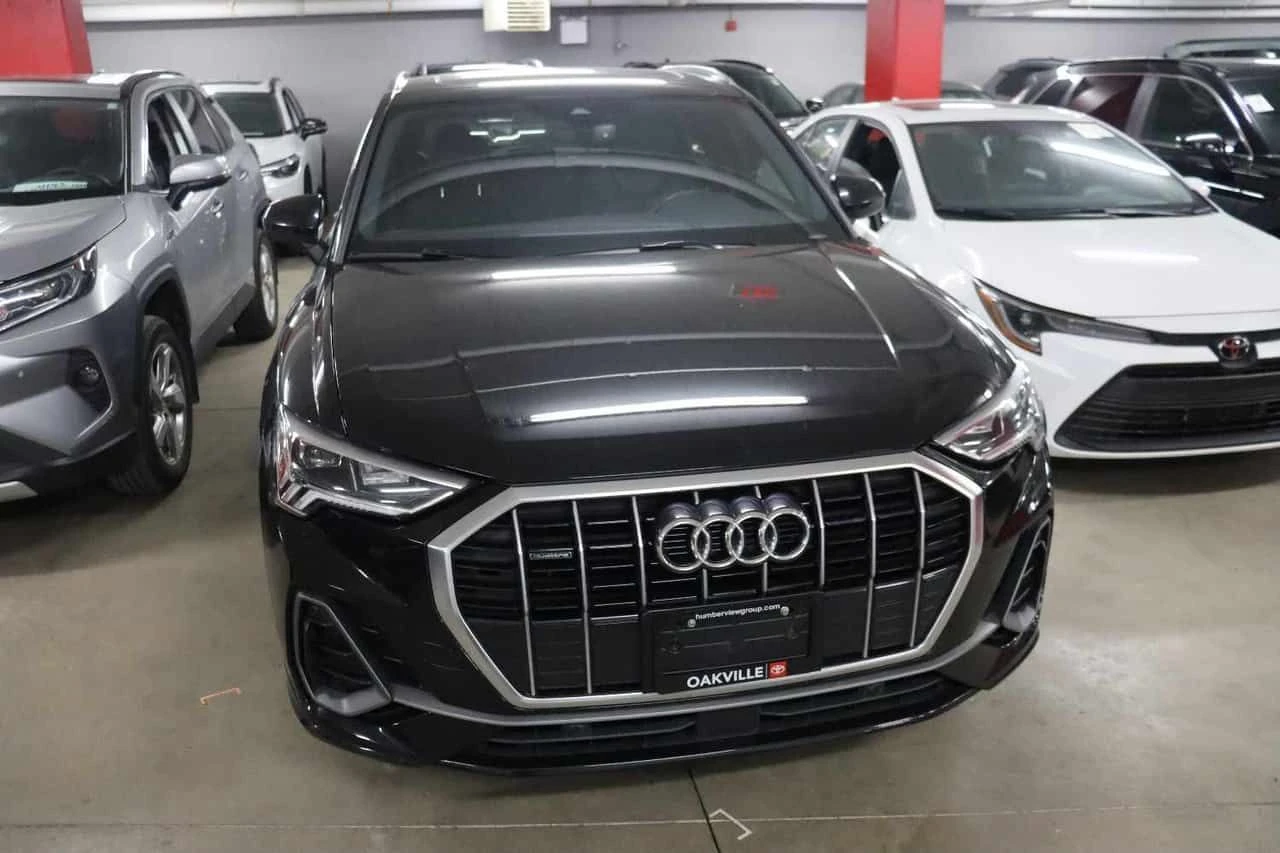 Audi Q3 Progressiv/ПАНОРАМА/ДИСТРОНИК, снимка 2 - Автомобили и джипове - 54557075
