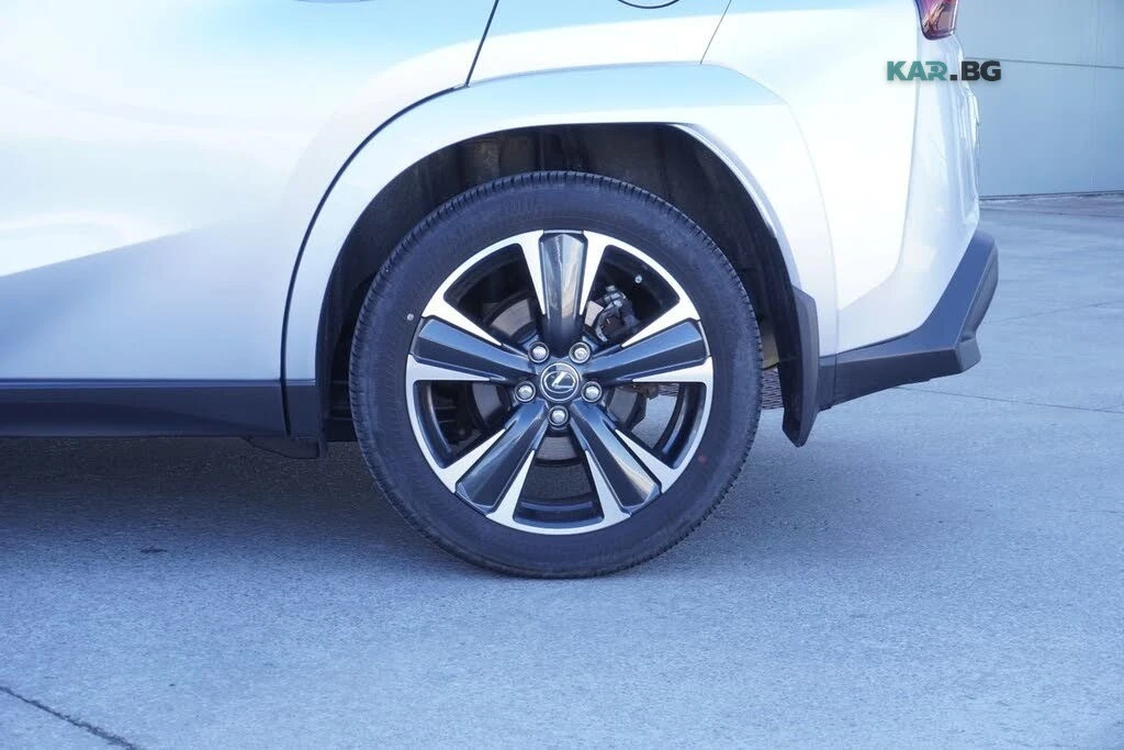Lexus UX Hybrid* 300h* F SPORT* АвтоКредит* (ЦЕНА ДО БГ), снимка 4 - Автомобили и джипове - 54897933