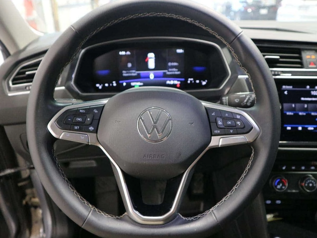 VW Tiguan * Trendline* 4X4* ФИКСИРАНА ЦЕНА ДО БЪЛГАРИЯ* , снимка 11 - Автомобили и джипове - 54913634