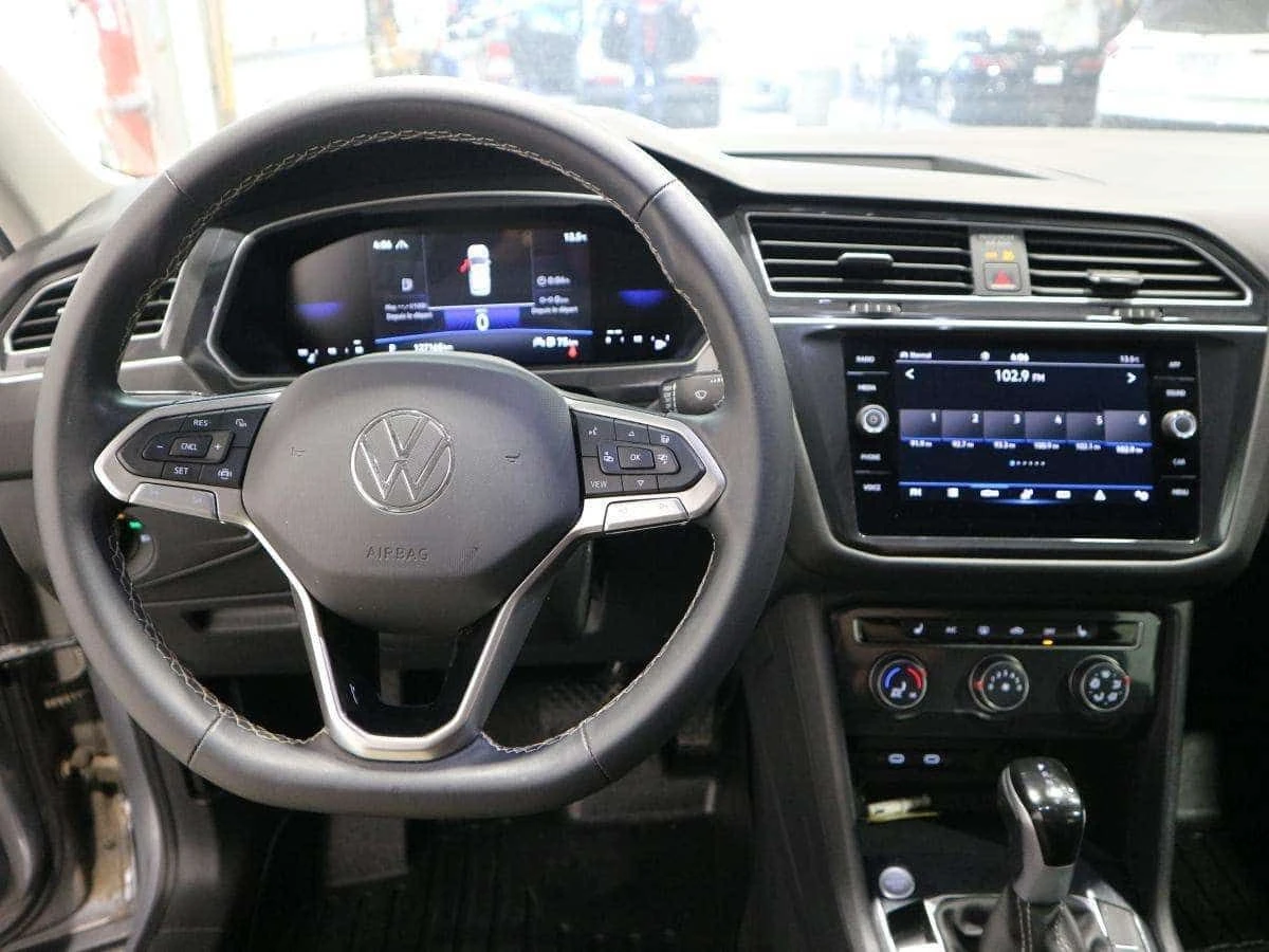 VW Tiguan * Trendline* 4X4* ФИКСИРАНА ЦЕНА ДО БЪЛГАРИЯ* , снимка 10 - Автомобили и джипове - 54913634