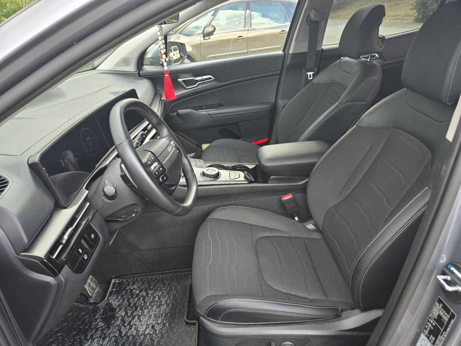 Kia Sportage 1.6 HEV 6AT, снимка 15 - Автомобили и джипове - 55362255